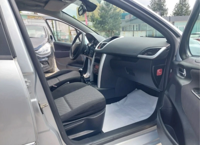 Peugeot 207 1.6HDI.EURO5 , снимка 12 - Автомобили и джипове - 51691815