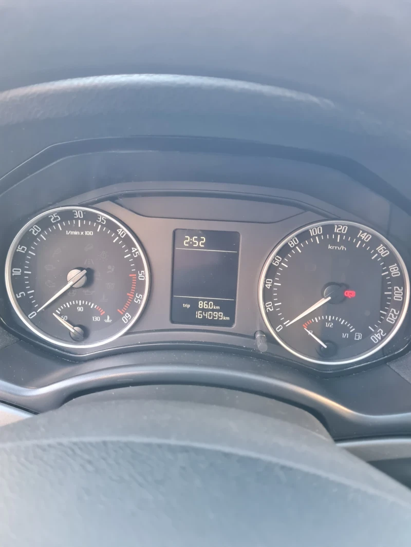 Skoda Octavia 1.6 TDI 105к.с. 2011г., снимка 9 - Автомобили и джипове - 52414631