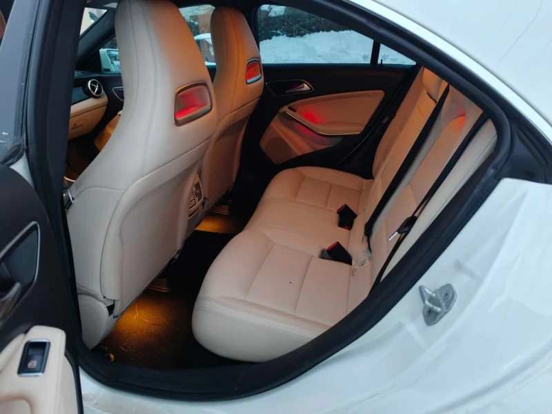 Mercedes-Benz CLA 250 * CARFAX * ЦЕНА ДО БГ, снимка 11 - Автомобили и джипове - 53197266