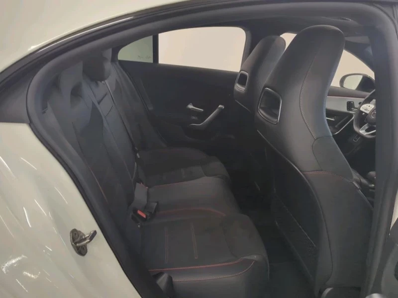 Mercedes-Benz CLA 200 AMG Line* Panorama* Camera* Лизинг , снимка 7 - Автомобили и джипове - 53412197