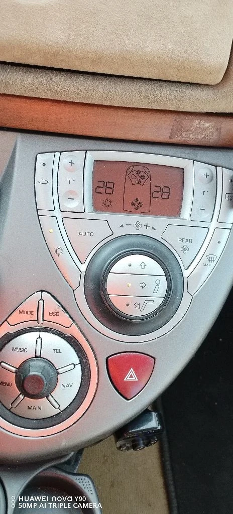 Lancia Phedra 2.0Jtd, 136к.с - изображение 10
