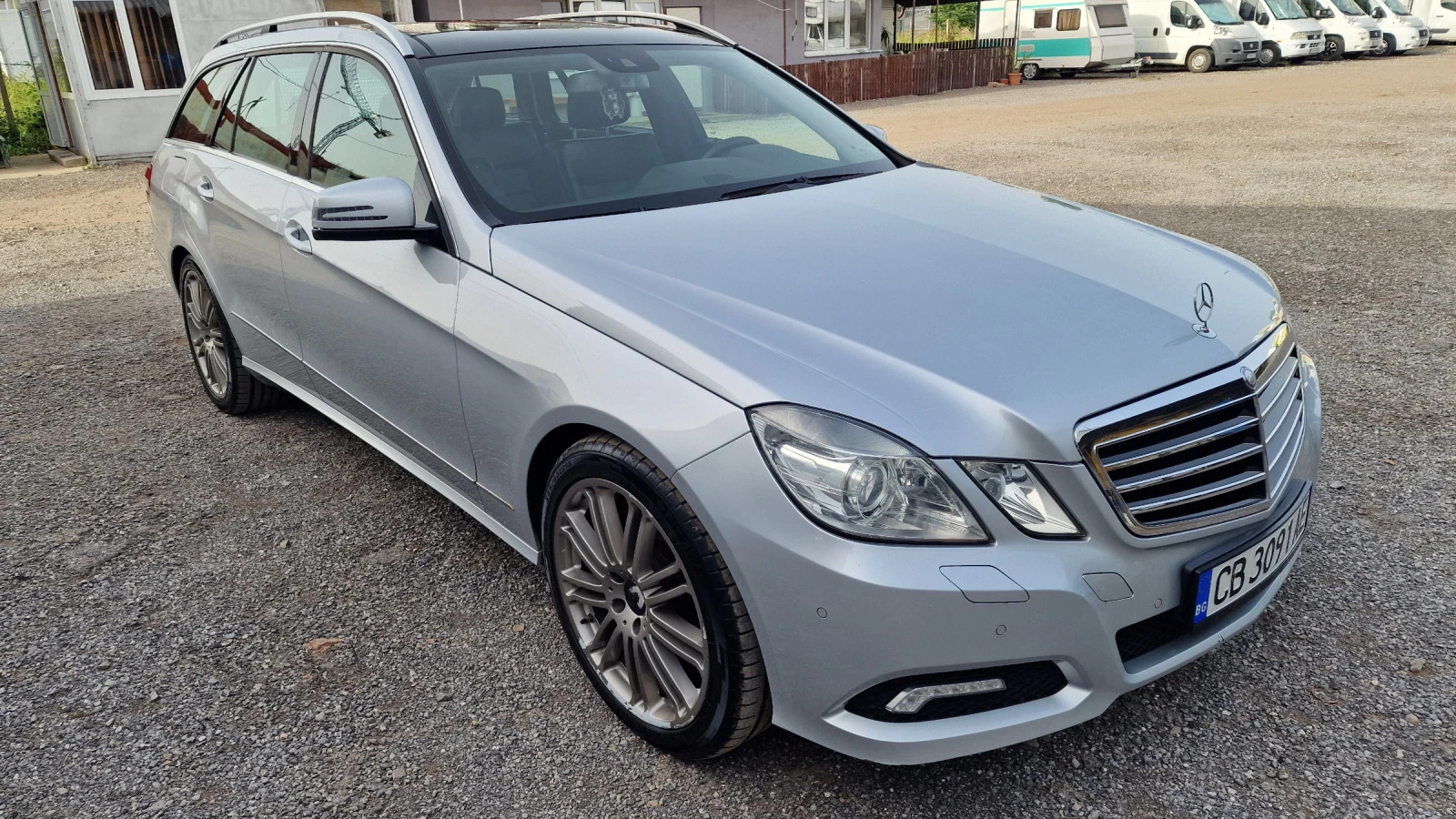 Mercedes-Benz E 350 3.0 231КС 4х4 AMG ПОДГРЕВ ОБУДХВАНЕ ЕВРО5А - изображение 3