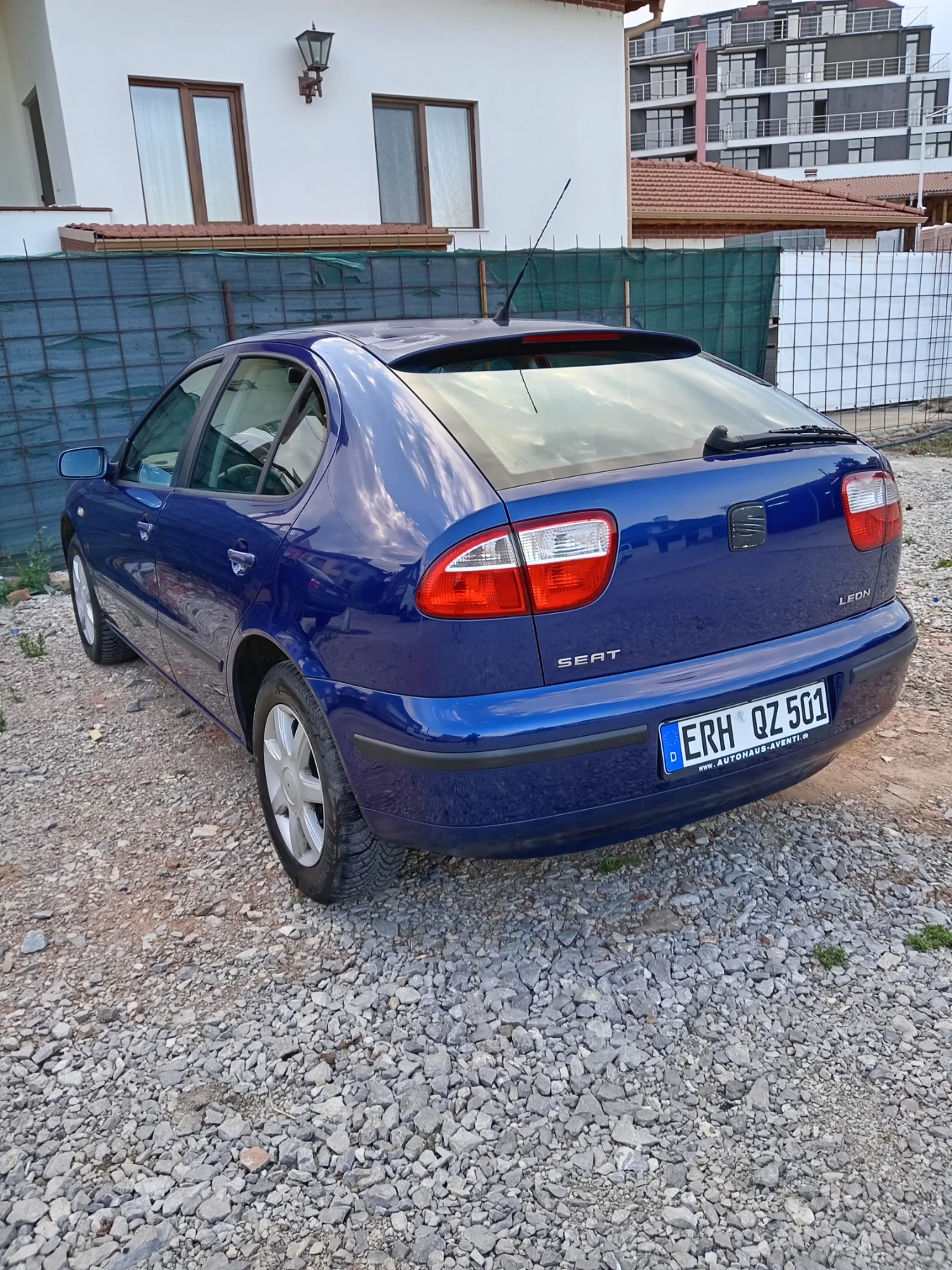 Seat Leon 1.6 Бензин 105 Коня  - изображение 4