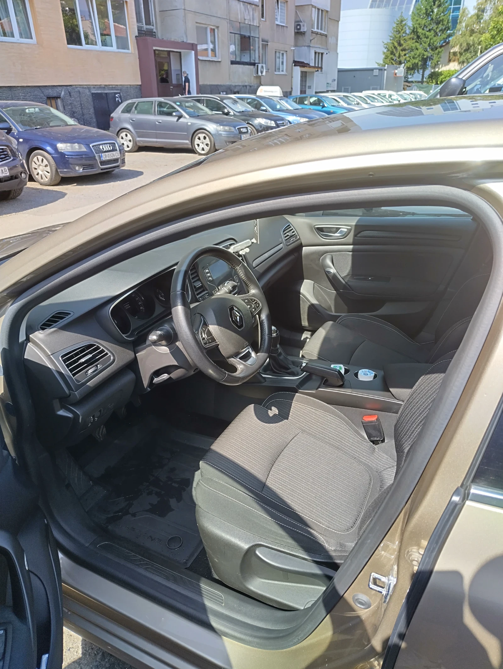 Renault Megane 1.6 SCe 115 - изображение 9