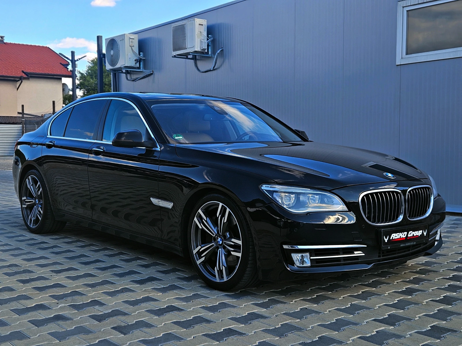 BMW 750 M/XD/GERMANY/HUD/DISTR/360CAM/NIGHT/МАСАЖ/ПОДГР/LI - изображение 3
