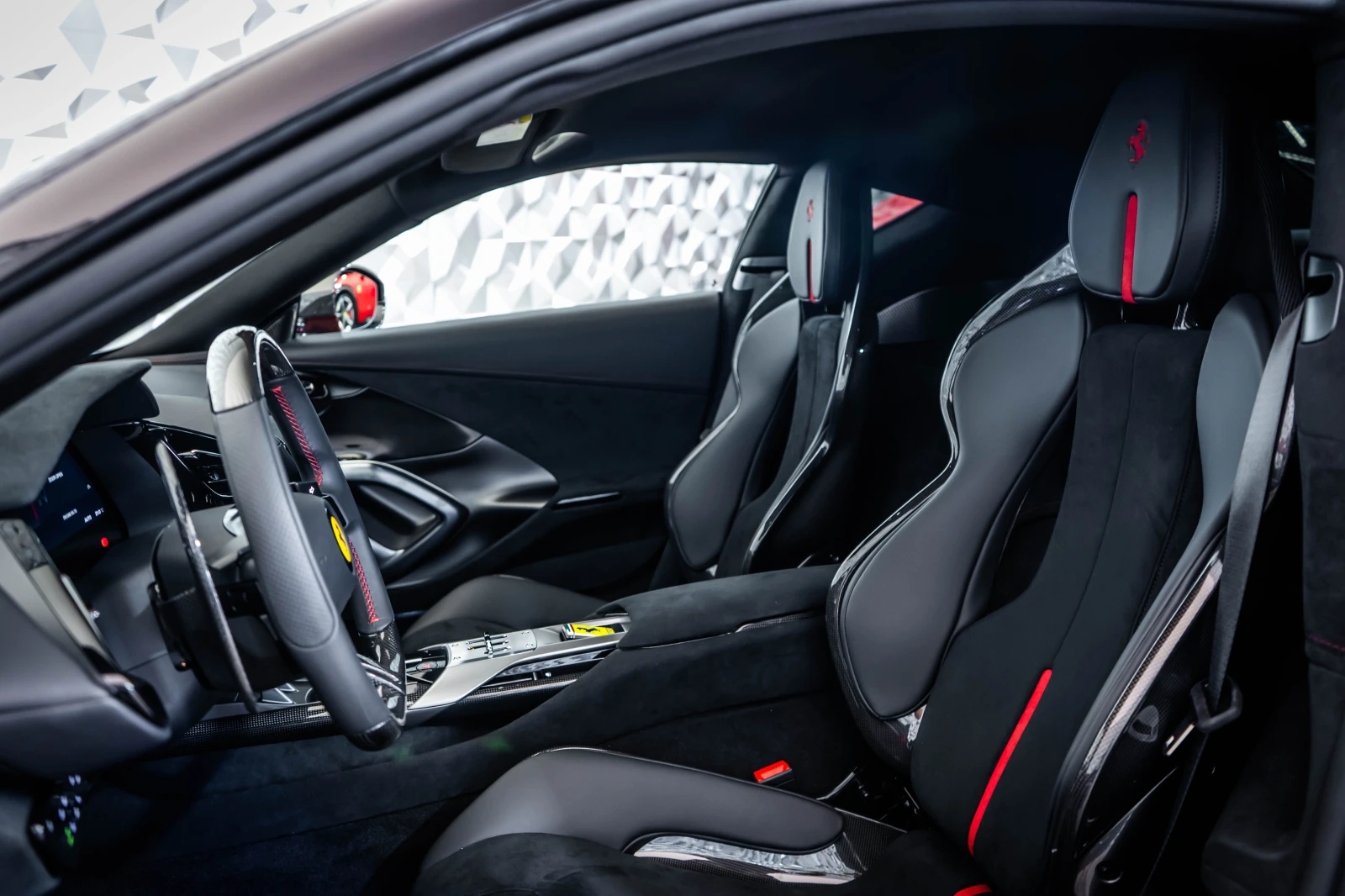 Ferrari 812 Superfast 12 Cilindri Rosso Corsa | Mobile.bg   12