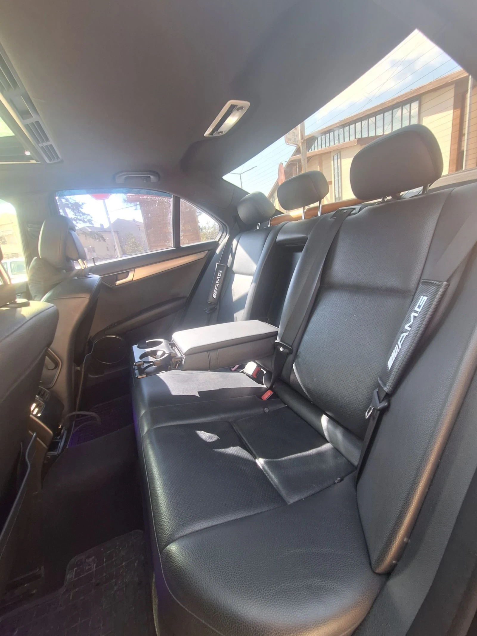 Mercedes-Benz C 300 AMG  - изображение 9