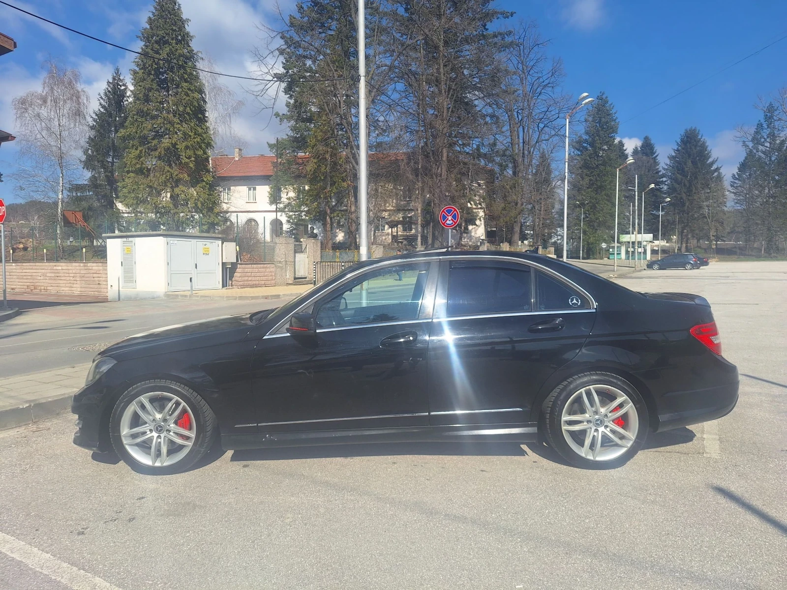 Mercedes-Benz C 300 AMG, Harman Kardon, Поръчкова, снимка 7 - Автомобили и джипове - 53644526