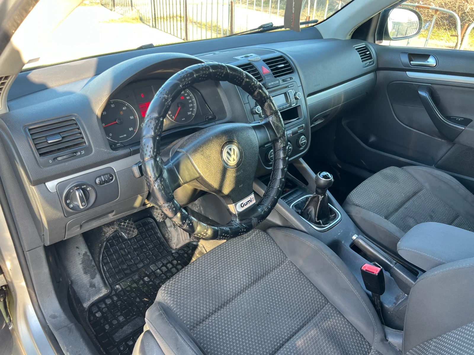 VW Golf 1.9TDI 105, снимка 6 - Автомобили и джипове - 53747228