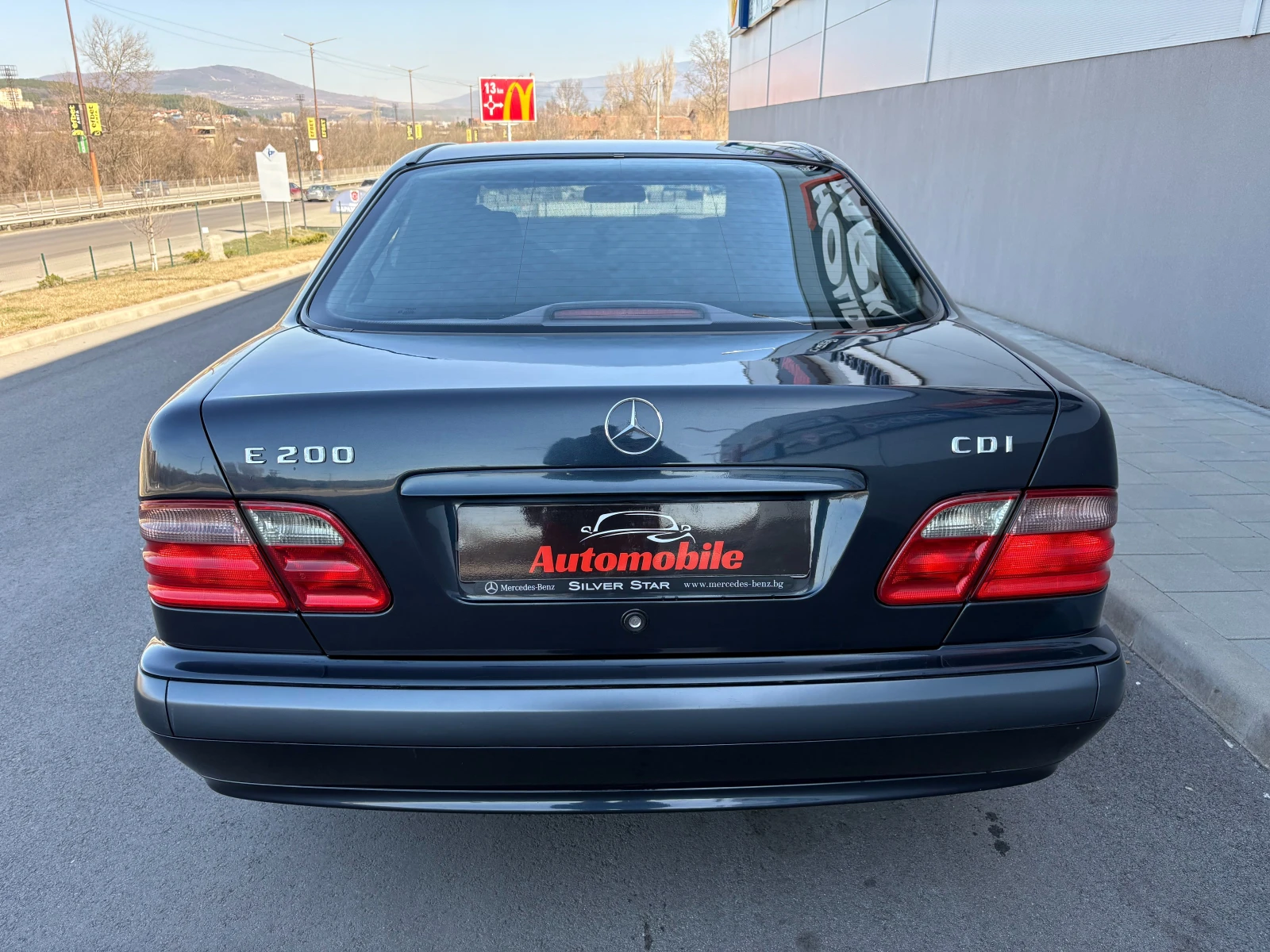 Mercedes-Benz E 200 CDI , снимка 5 - Автомобили и джипове - 53895343