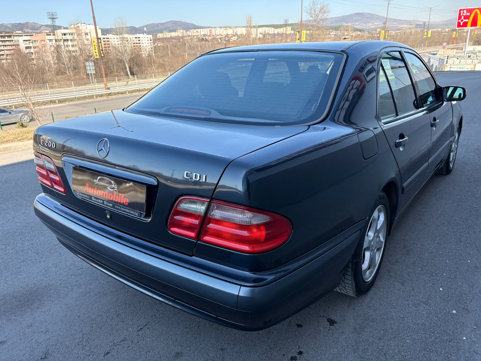 Mercedes-Benz E 200 CDI , снимка 4 - Автомобили и джипове - 53895343