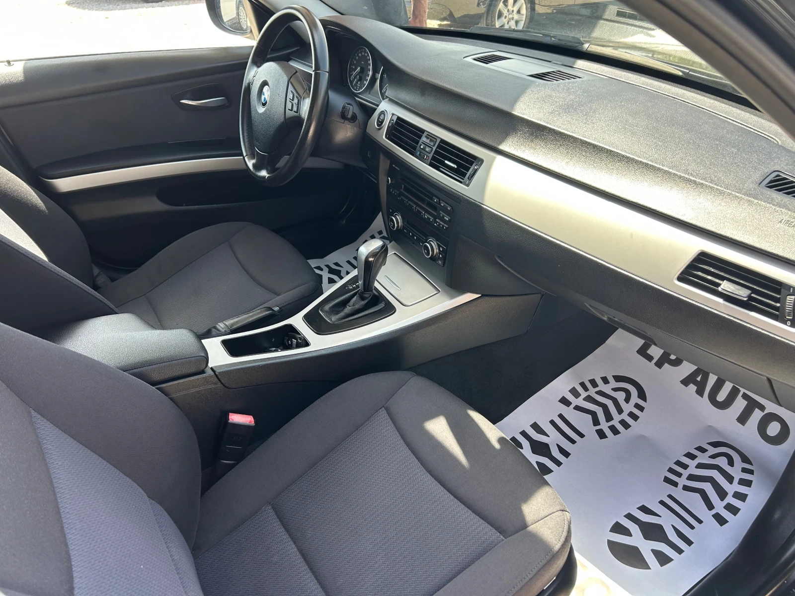 BMW 320 * 2.0D* 143к.с* Автоматик* , снимка 6 - Автомобили и джипове - 54226367