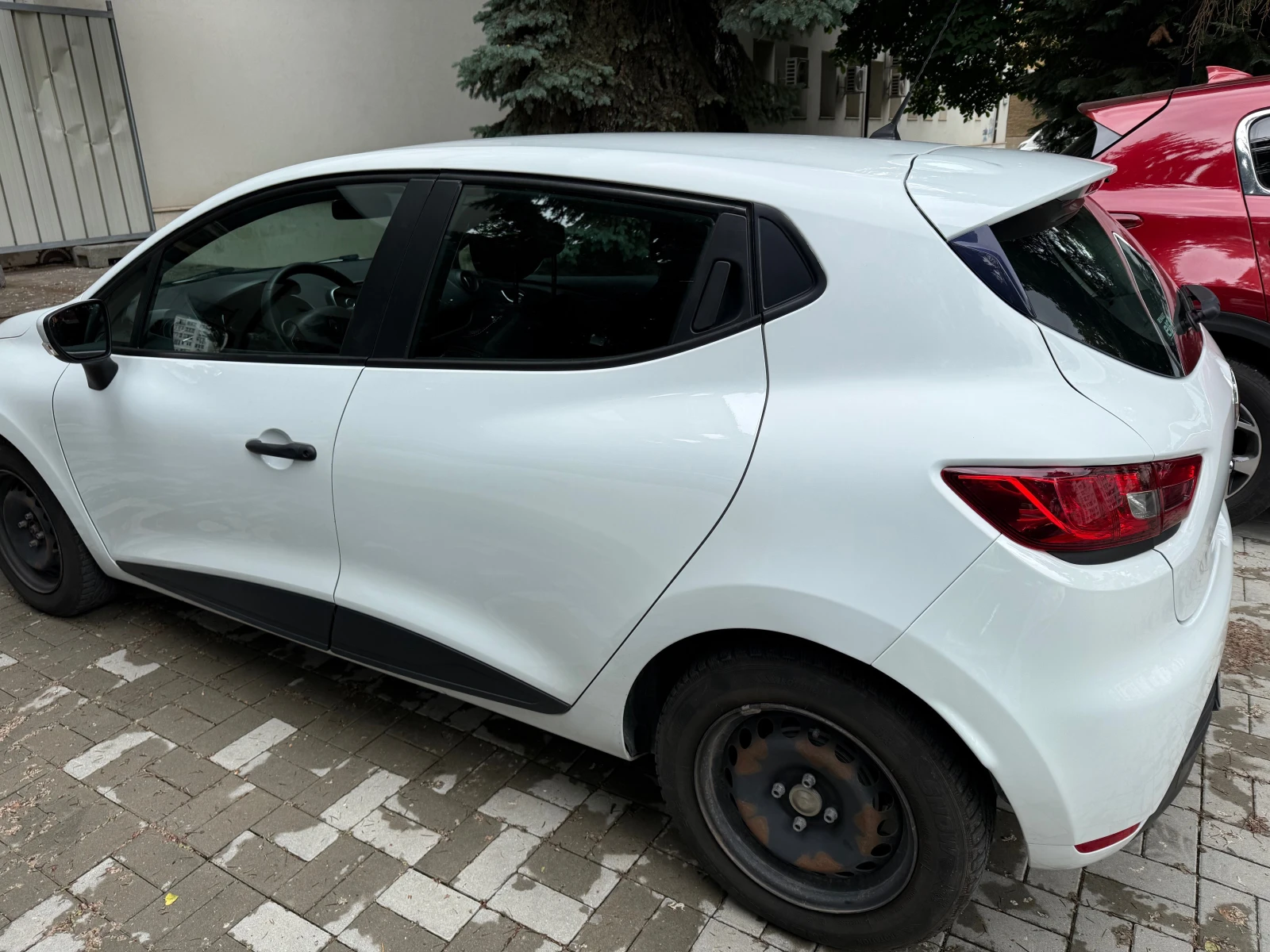 Renault Clio IV, снимка 4 - Автомобили и джипове - 54880246