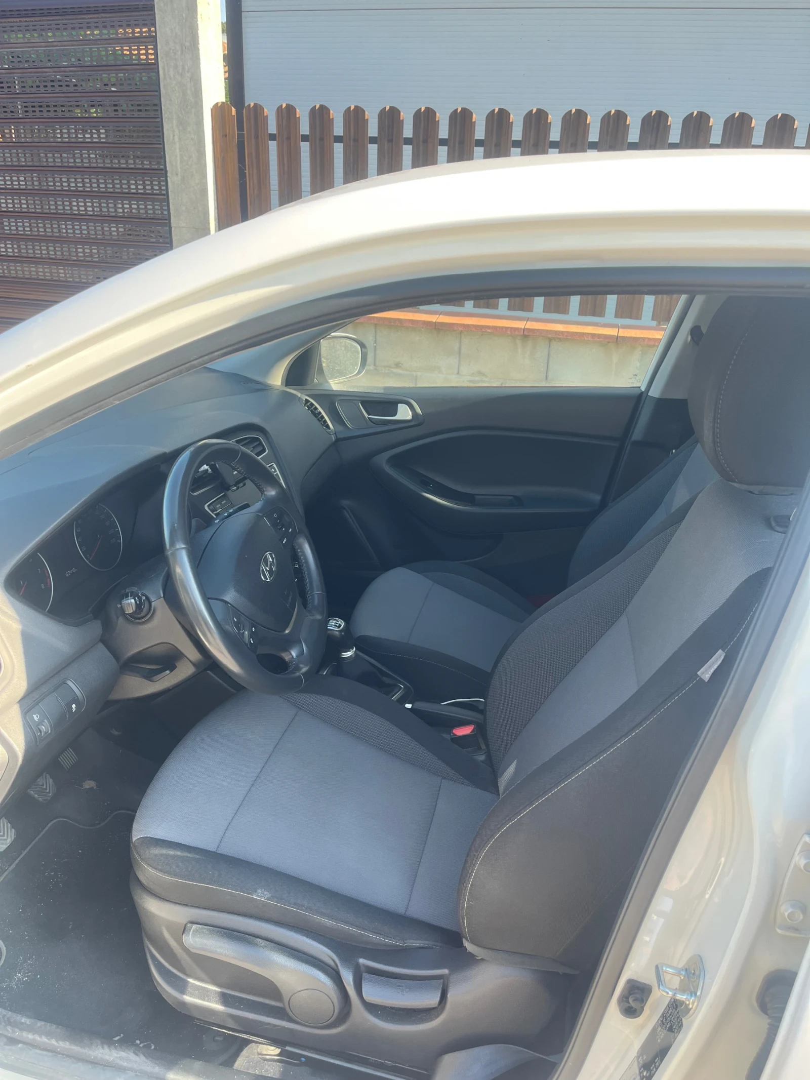 Hyundai I20, снимка 10 - Автомобили и джипове - 54981840