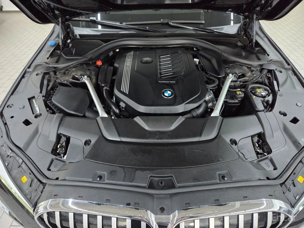 BMW 740 M* SPORT* LASER* ОБДУХВАНЕ* ДИСТРОНИК* МАСАЖ* , снимка 17 - Автомобили и джипове - 54988095