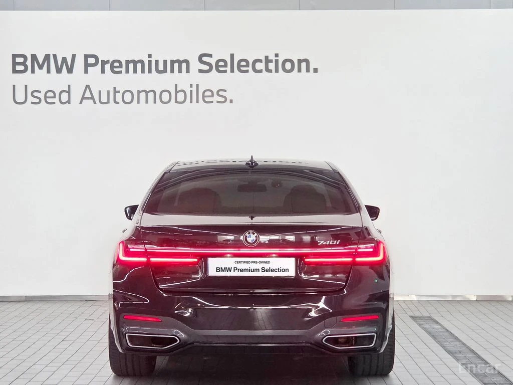 BMW 740 M* SPORT* LASER* ОБДУХВАНЕ* ДИСТРОНИК* МАСАЖ* , снимка 4 - Автомобили и джипове - 54988095