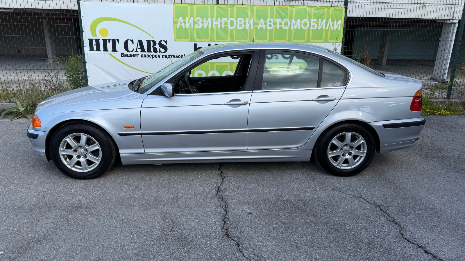 BMW 320 i 6 цилиндров, снимка 4 - Автомобили и джипове - 55070000