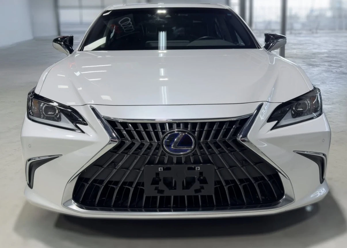 Lexus ES 300 HYBRID | ОБДУХВАНЕ | FACELIFT | HUD | 360 | CARFAX, снимка 2 - Автомобили и джипове - 55598853