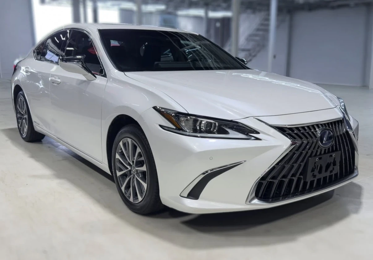 Lexus ES 300 HYBRID | ОБДУХВАНЕ | FACELIFT | HUD | 360 | CARFAX, снимка 3 - Автомобили и джипове - 55598853