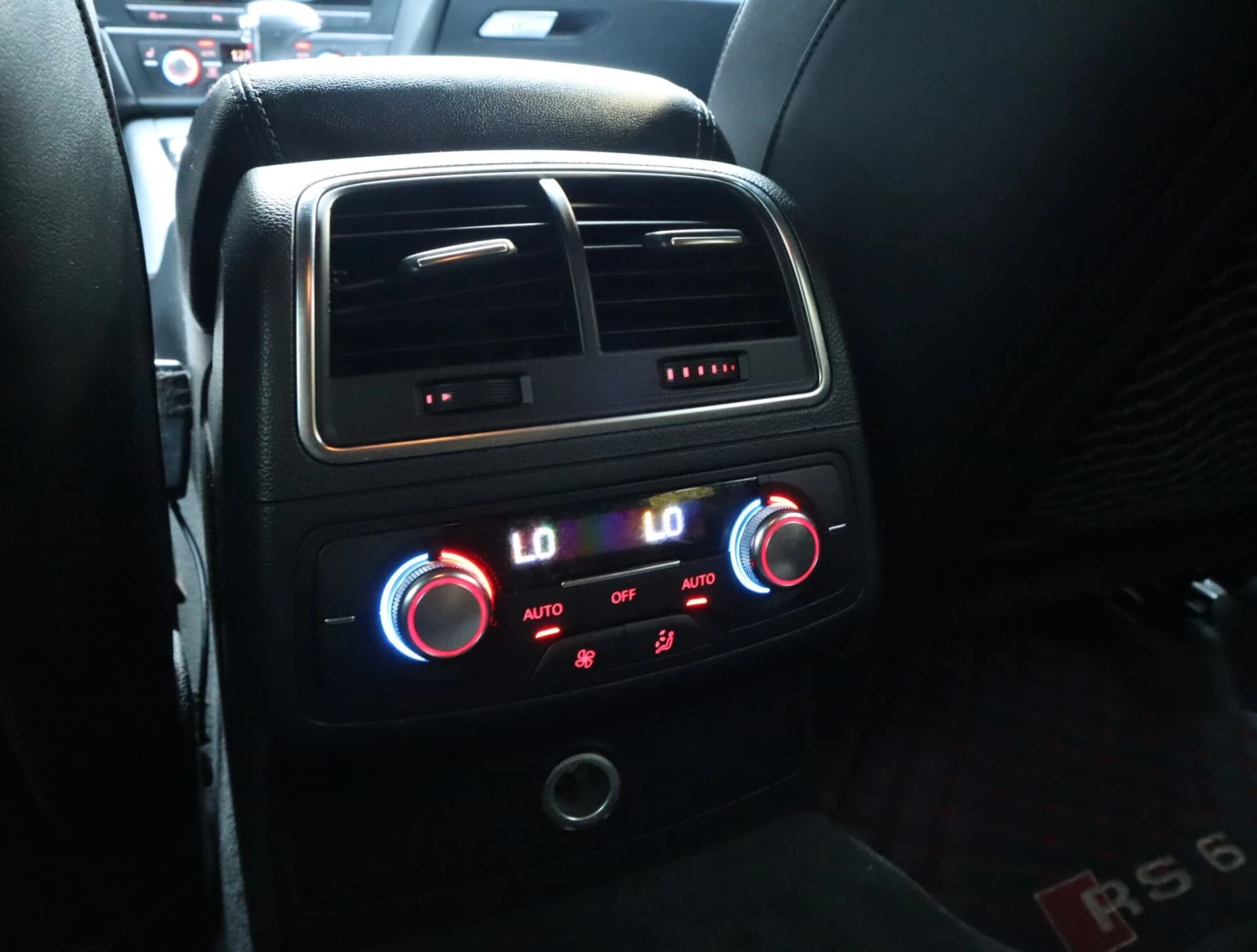 Audi A6 3.0TDI/Sline/RS Packet/Камера/Подгрев/FullLed/, снимка 12 - Автомобили и джипове - 55675934