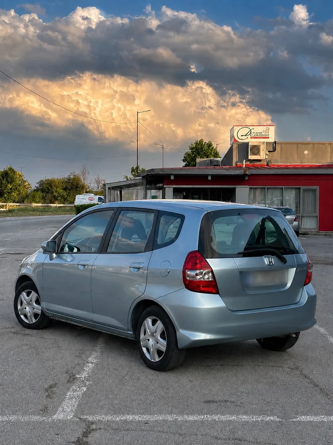 Honda Jazz 1.4 бензин, снимка 4 - Автомобили и джипове - 55898718