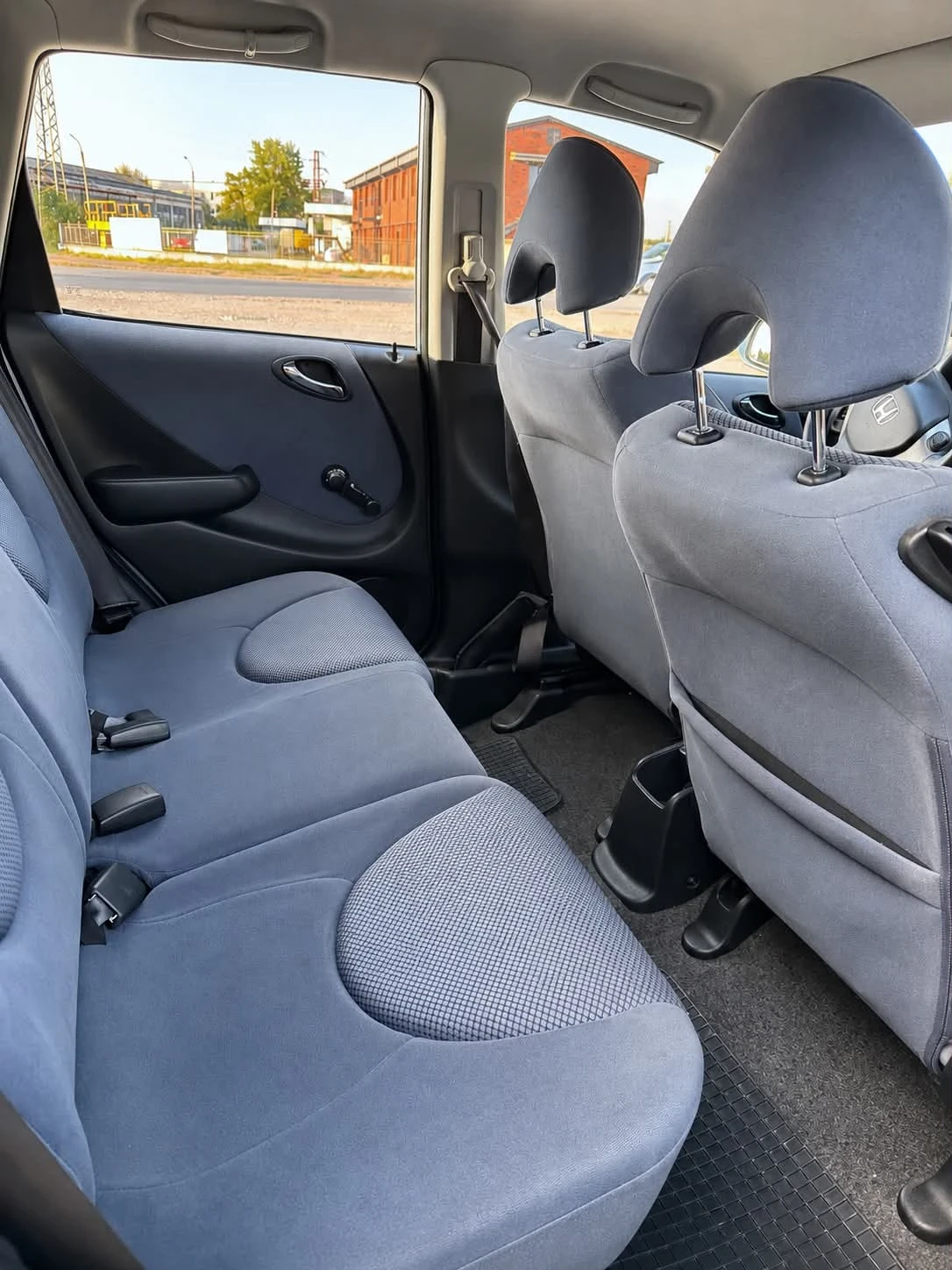 Honda Jazz 1.4 бензин, снимка 8 - Автомобили и джипове - 55898718