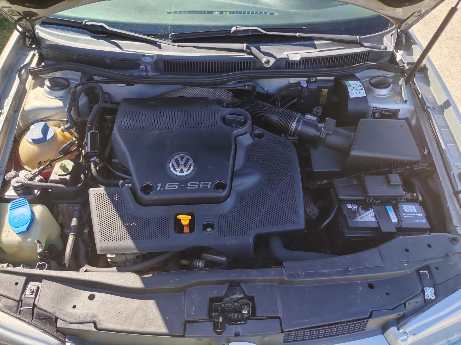 VW Golf 1.6sr, снимка 5 - Автомобили и джипове - 56524014