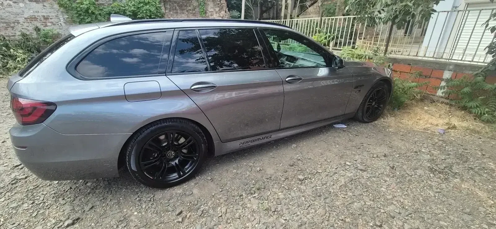 BMW 530 F11