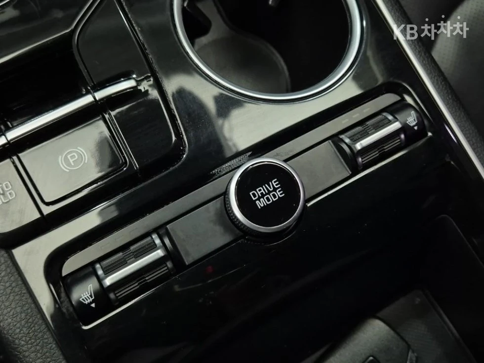 Kia K5 2.0 Бензин / Тренди, снимка 11 - Автомобили и джипове - 56482864