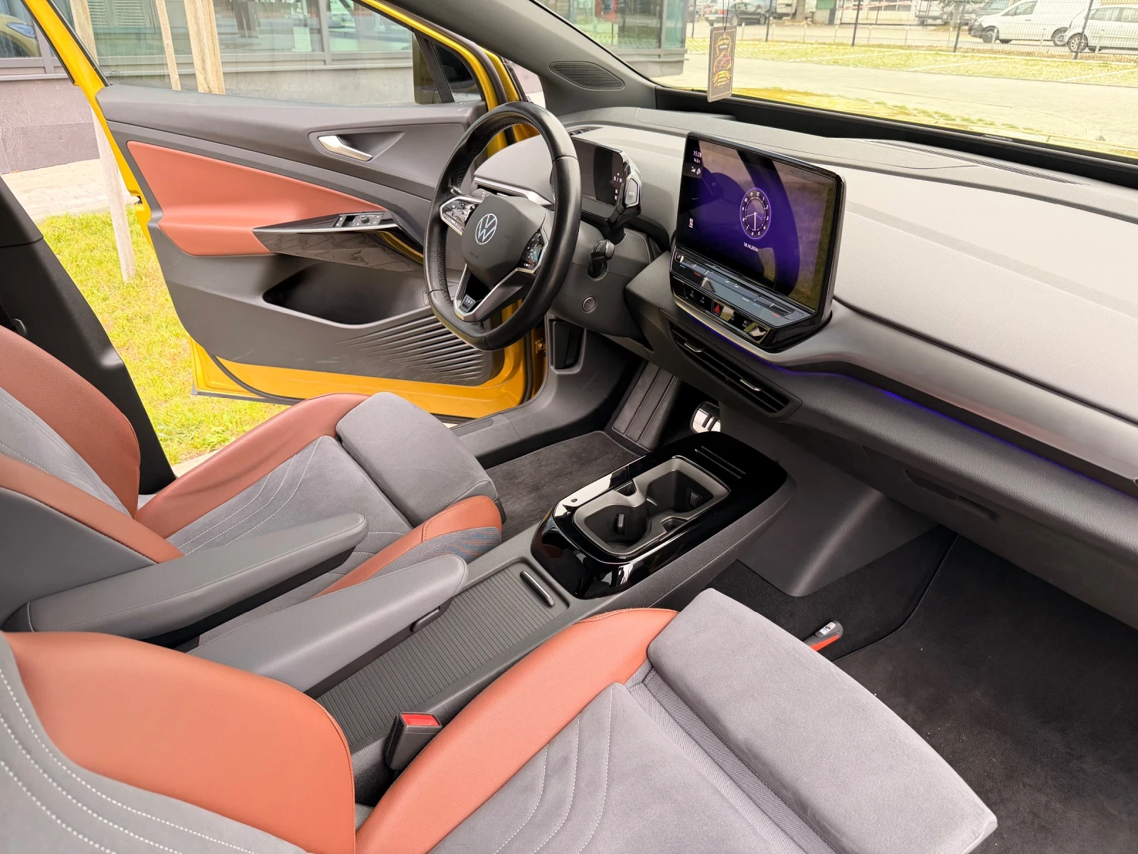 VW ID.4, снимка 16 - Автомобили и джипове - 56553869