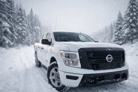 Nissan Titan crew cab V8 5.6L, снимка 1