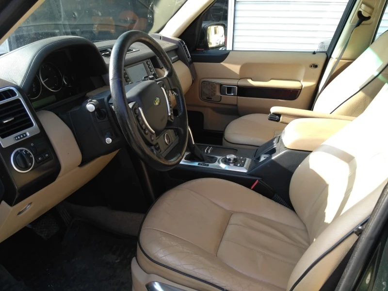 Land Rover Range rover 3.6 Td V8 HSE, снимка 4 - Автомобили и джипове - 38692881