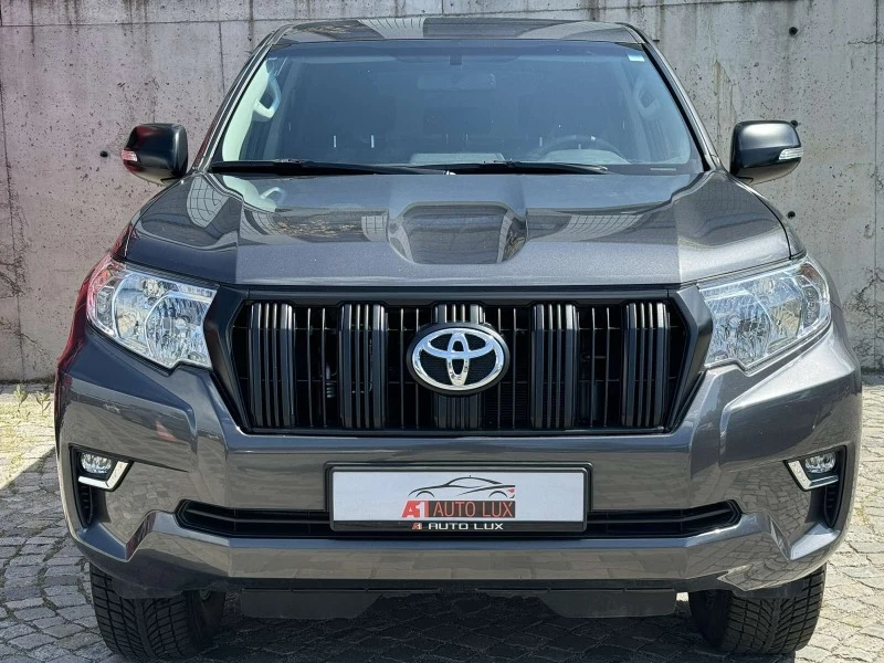 Toyota Land cruiser 2.8D/EXECUTIVE/AUTO/4x4/NAVI/KAM/MULTY/20 хил.км.!, снимка 1 - Автомобили и джипове - 46030600