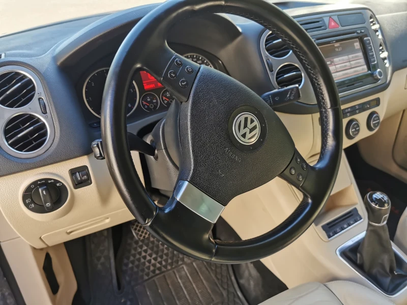 VW Tiguan 2.0, снимка 3 - Автомобили и джипове - 47449506