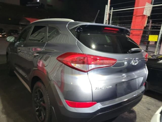 Hyundai Tucson СЕРВИЗНА ИСТОРИЯ | РЕАЛНИ КИЛОМЕТРИ | , снимка 4 - Автомобили и джипове - 47974011