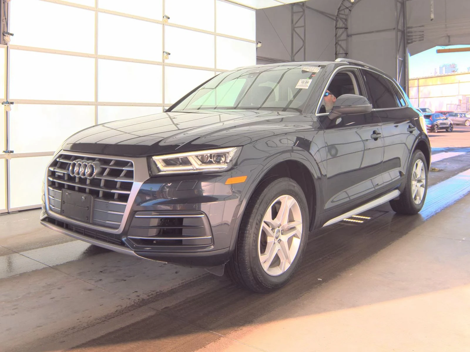 Audi Q5 Premium Plus - изображение 3