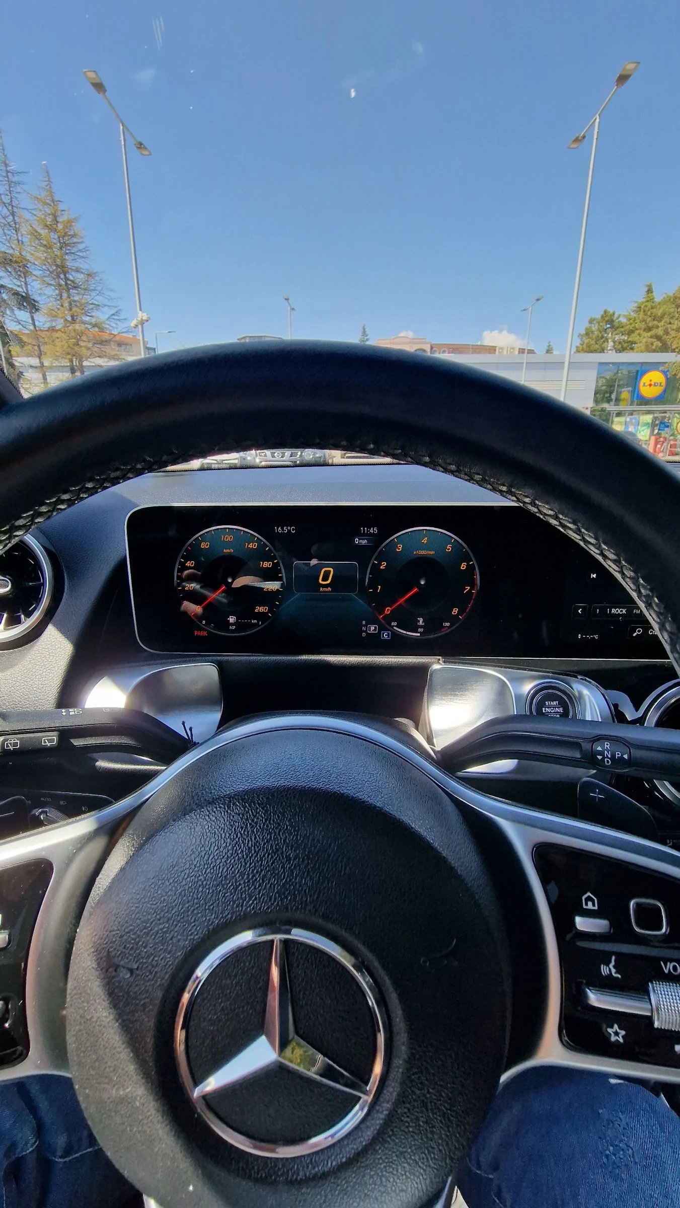 Mercedes-Benz GLB, снимка 15 - Автомобили и джипове - 53894512