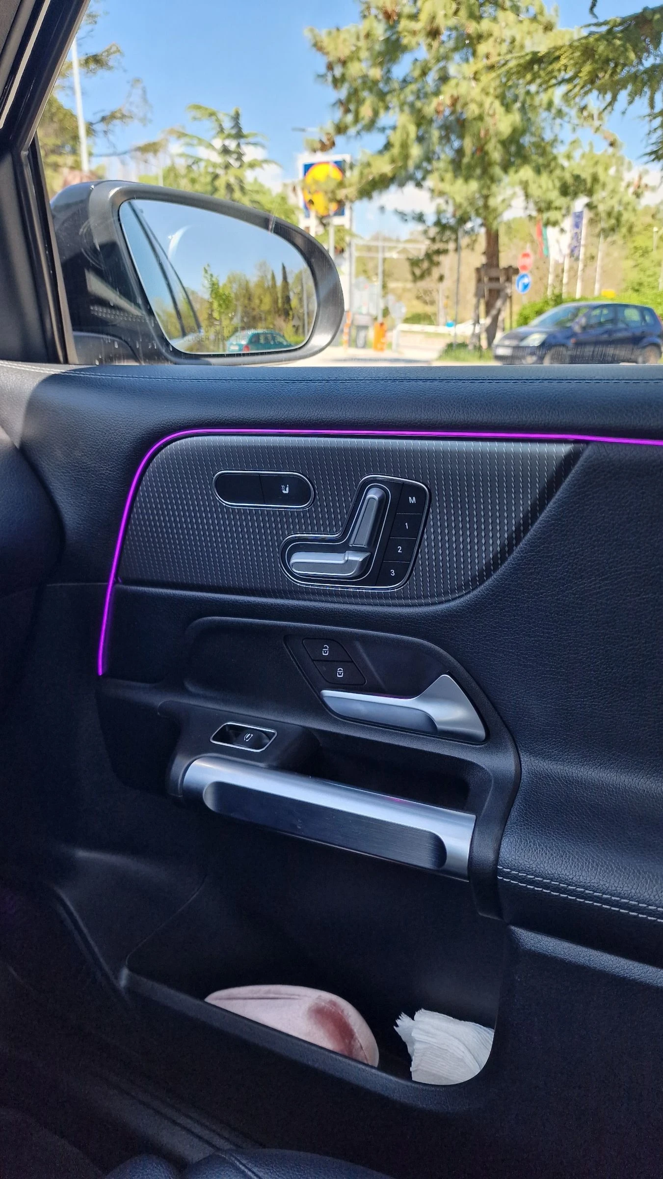 Mercedes-Benz GLB, снимка 11 - Автомобили и джипове - 53894512