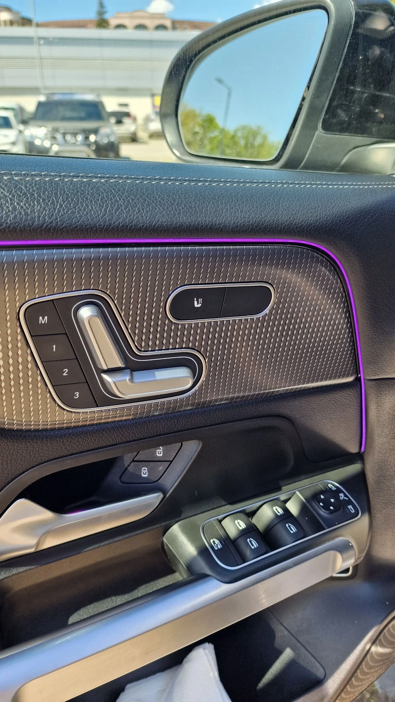 Mercedes-Benz GLB, снимка 10 - Автомобили и джипове - 53894512