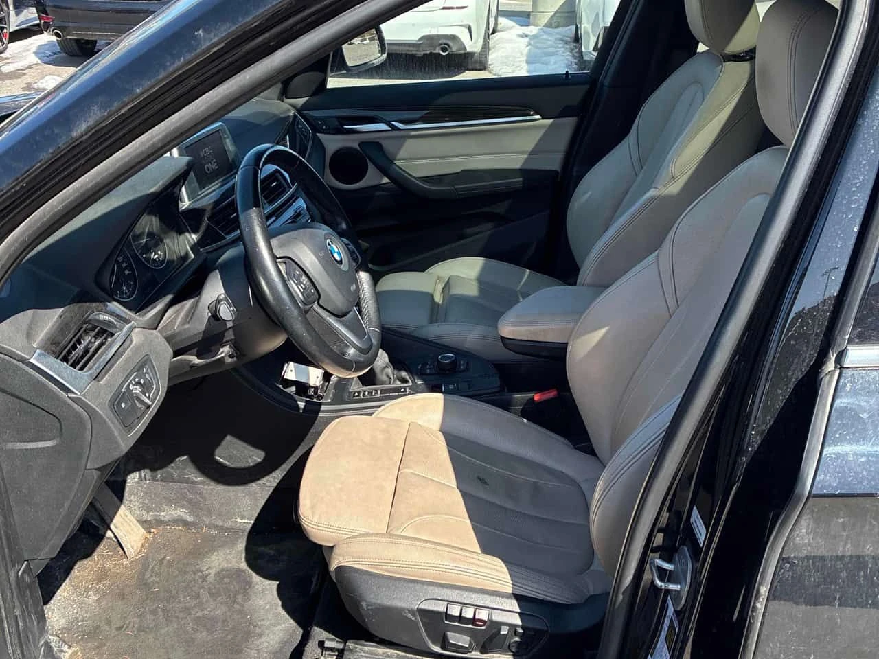 BMW X1 xDrive28i/ПАНОРАМА/ПРЕДСТАВИТЕЛСТВО НА BMW, снимка 10 - Автомобили и джипове - 54164079