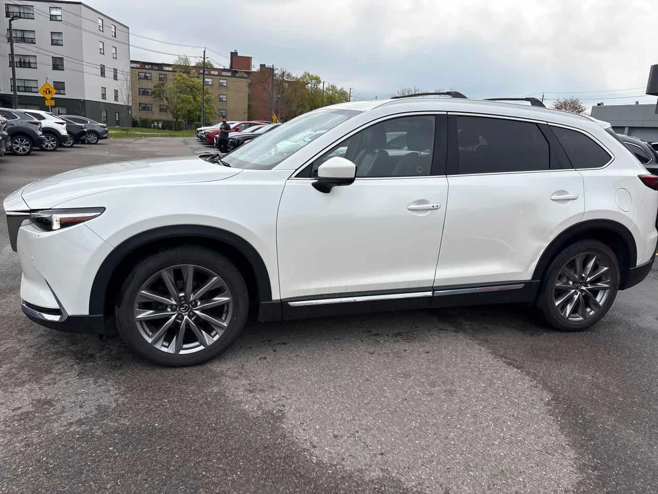Mazda CX-9 * ПРЕДСТАВИТЕЛСТВО * 360 * ОБДУХВАНЕ * ДИСТРОНИК, снимка 13 - Автомобили и джипове - 54605022