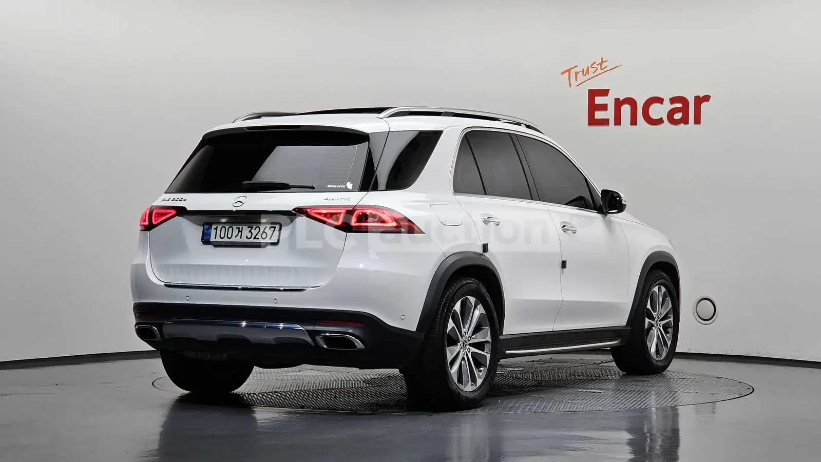 Mercedes-Benz GLE 300 ДИСТРОНИК * ОБДУХВАНЕ * HEAD-UP * PANO, снимка 2 - Автомобили и джипове - 54997307