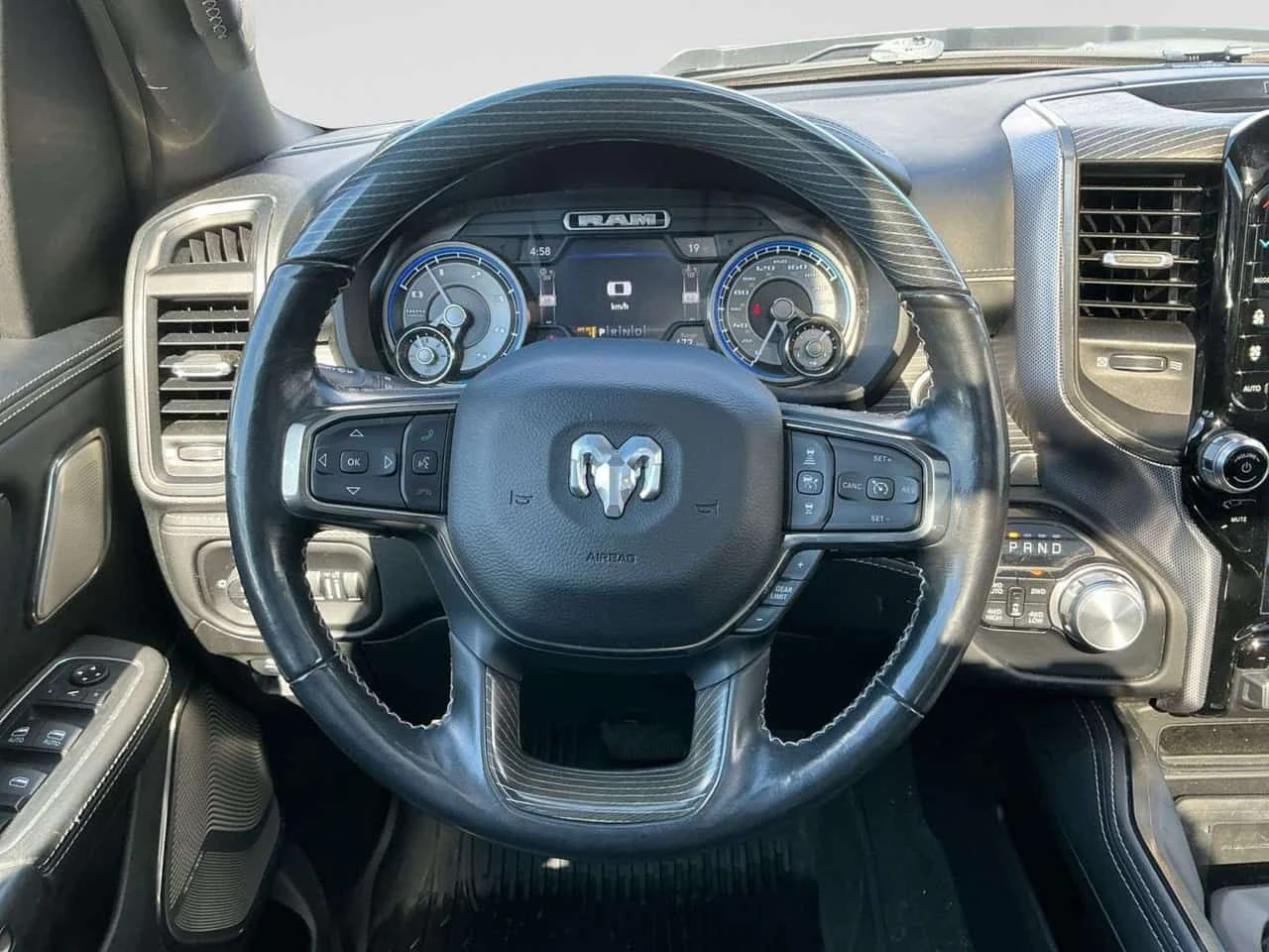 Dodge RAM 1500 * NO ACCIDENTS | Limited * CARFAX * БЕЗ ПЪРВОНАЧАЛ, снимка 11 - Автомобили и джипове - 55085433