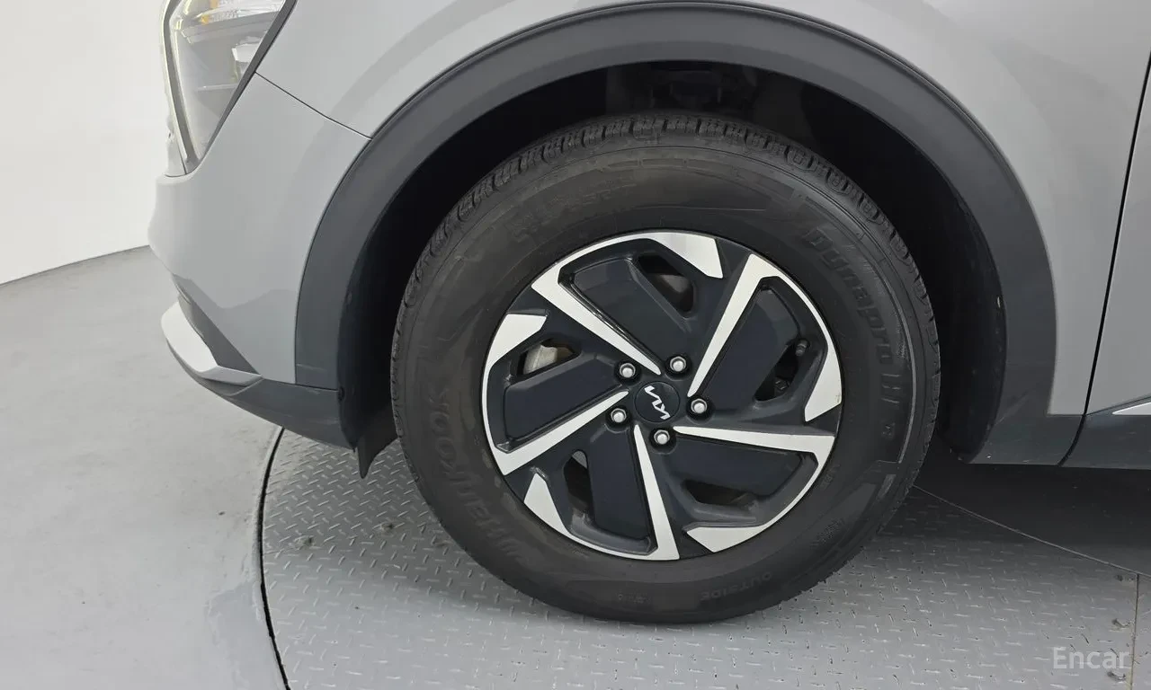 Kia Sportage 1.6HEV* 230КС* ACC* ОБДУХ* NAVI* КАМЕРА, снимка 5 - Автомобили и джипове - 56121621