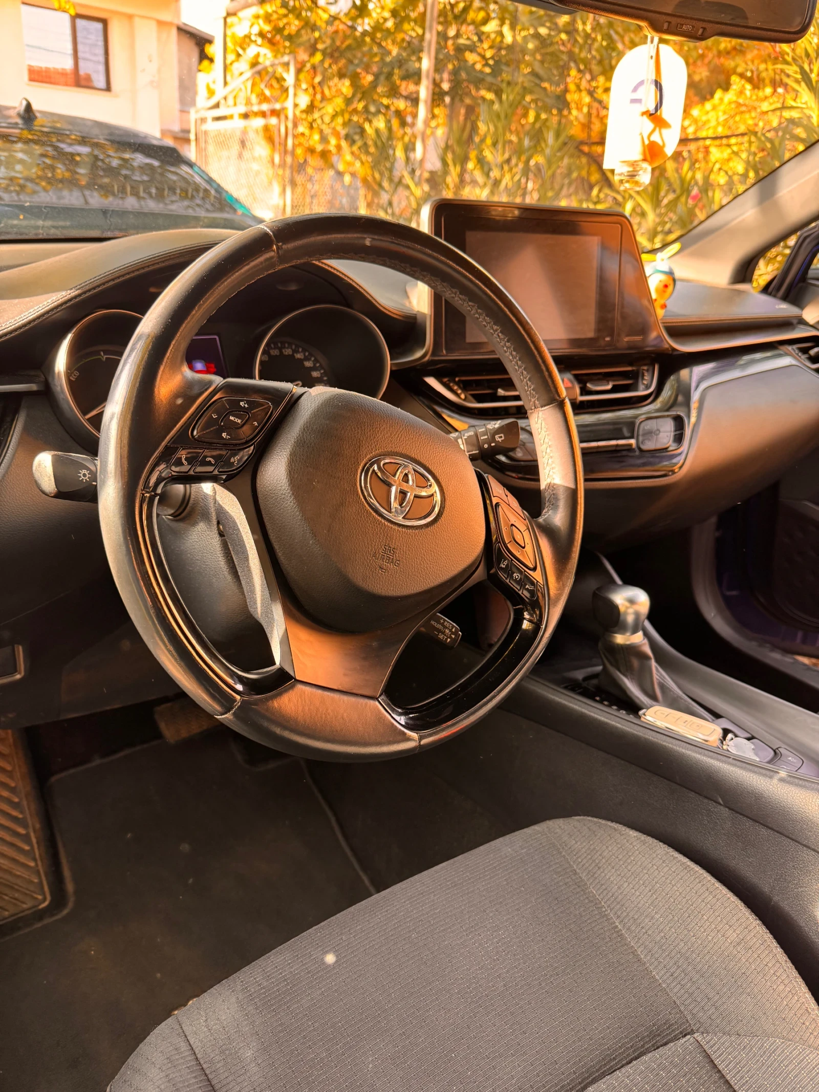 Toyota C-HR, снимка 6 - Автомобили и джипове - 56634524
