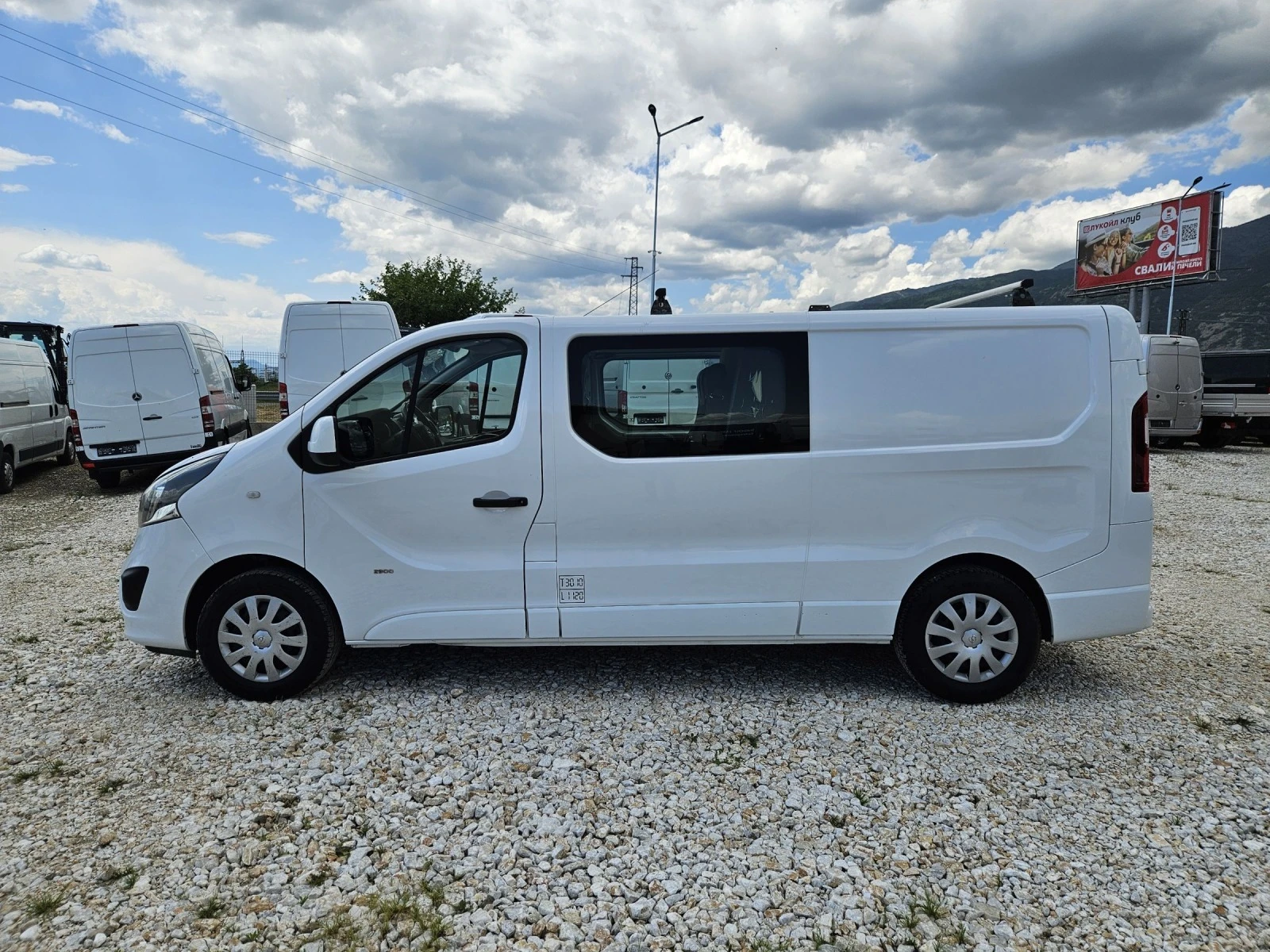 Opel Vivaro 6 местен, Климатик, Нави - изображение 2