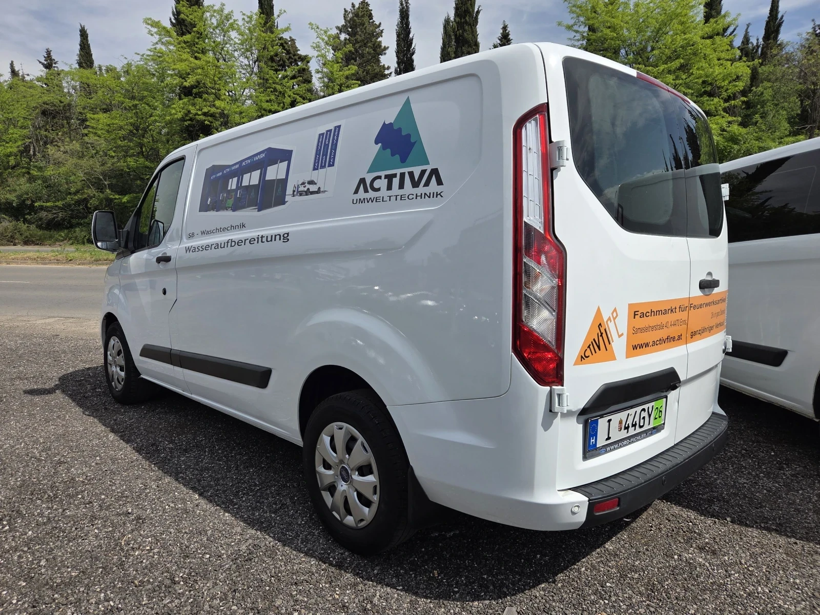 Ford Transit Custom 2.0 tdci 130hp, снимка 10 - Бусове и автобуси - 54519852