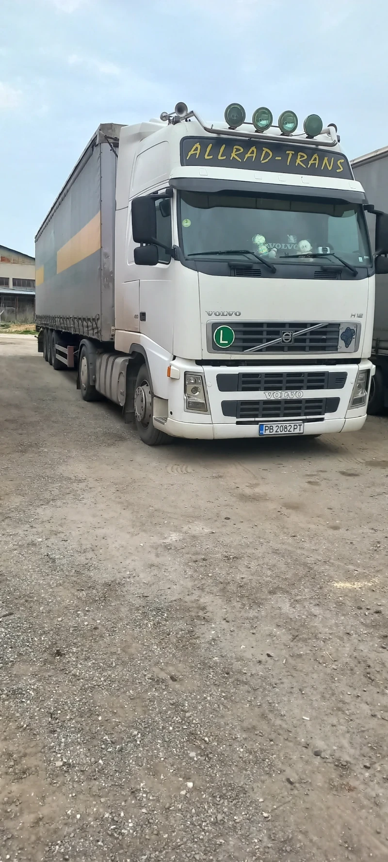 Volvo Fh 12 Композиция, снимка 2 - Камиони - 49513019