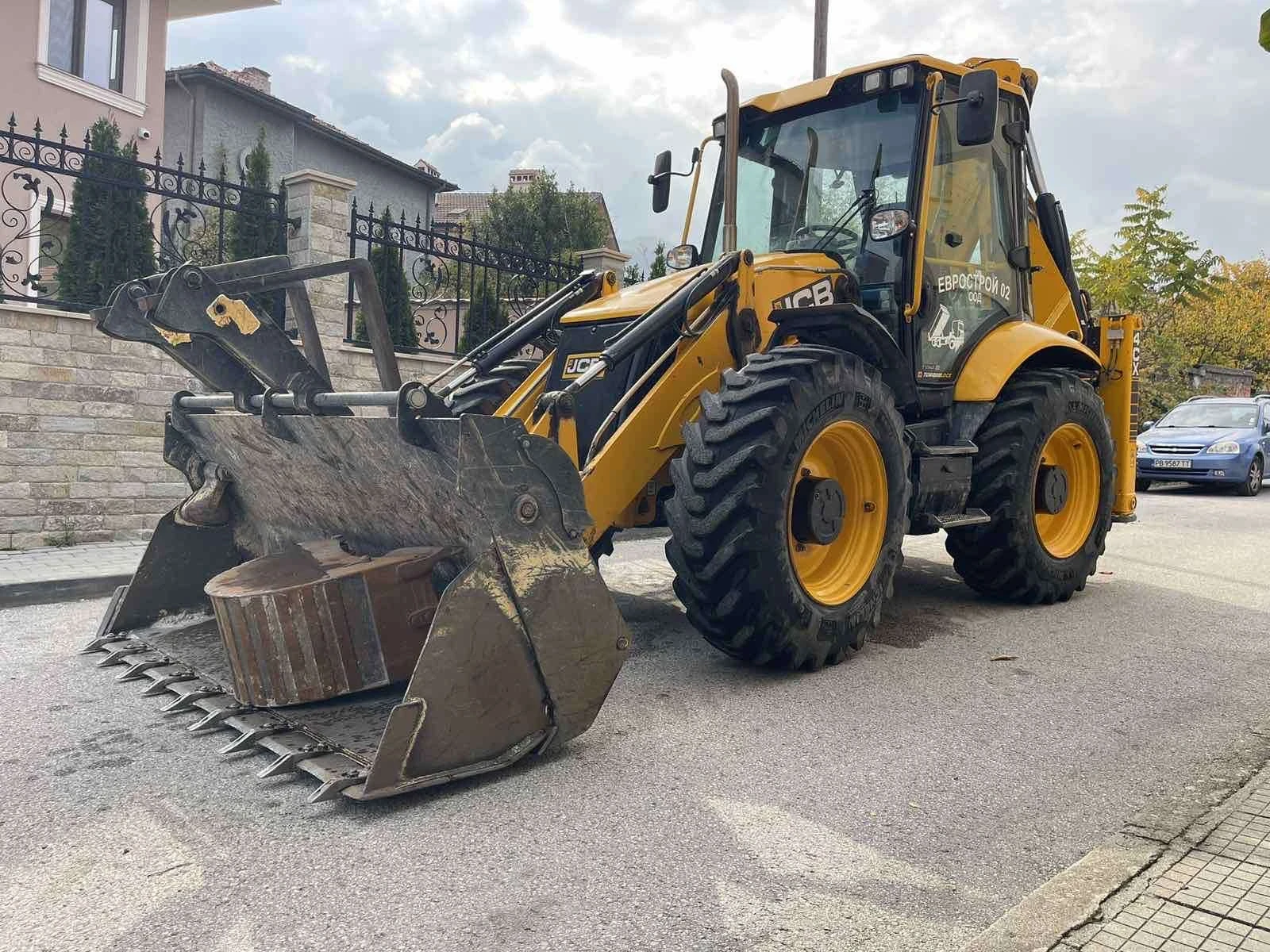 Багер JCB 4CX PRO , снимка 2 - Индустриална техника - 54037027