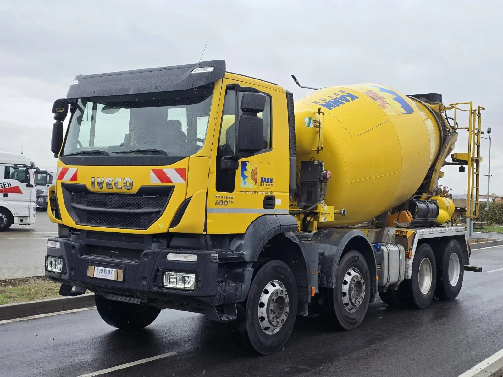 Бетон миксер Iveco 8Х4